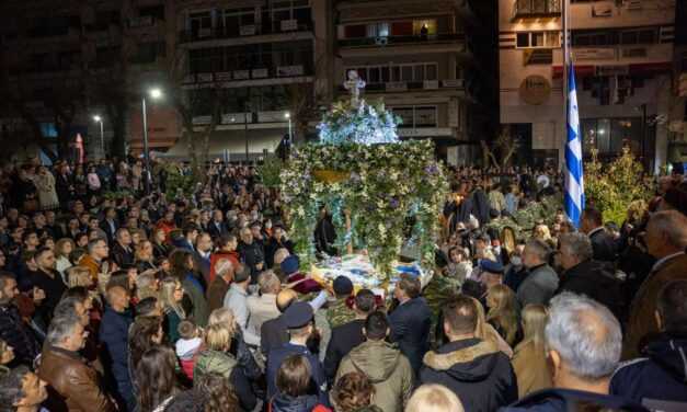 Σύναξη των Επιταφίων στην Κεντρική πλατεία