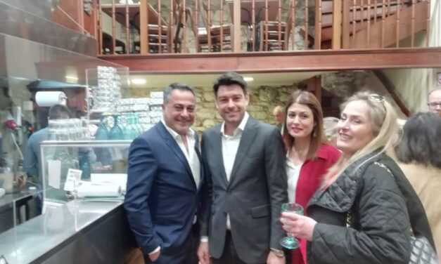 Σαφέστατα και η βραδιά ήταν της Μαίρης Τσιακίρογλου αλλά, ο Στράτος Κοντός δεν πέρασε απαρατήρητος  ΕΚΛΕΨΕ ΤΗΝ ΒΡΑΔΥΑ Ο ΥΠΟΨΗΦΙΟΣ ΔΗΜΑΡΧΟΣ ΞΑΝΘΗΣ ΣΤΡΑΤΟΣ ΚΟΝΤΟΣ