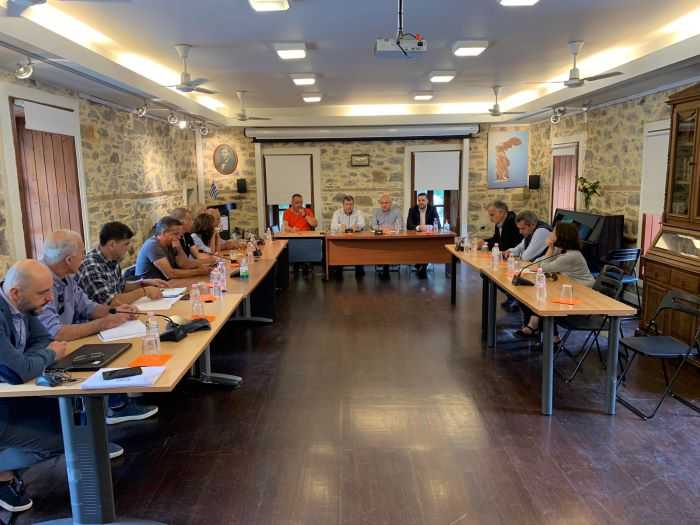 Ευρεία σύσκεψη του Περιφερειάρχη ΑΜΘ Χρήστου Μέτιου στο Δήμο Σαμοθράκης για τα έργα και τον τουρισμό