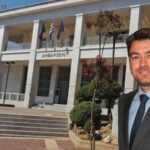 Συμμαζεύει τα οικονομικά του δήμου ο Στράτος Κοντός – Να απαιτήσει από την μείζονα αντιπολίτευση τα διαφυγόντα κέρδη από την ελεγχόμενη στάθμευση.