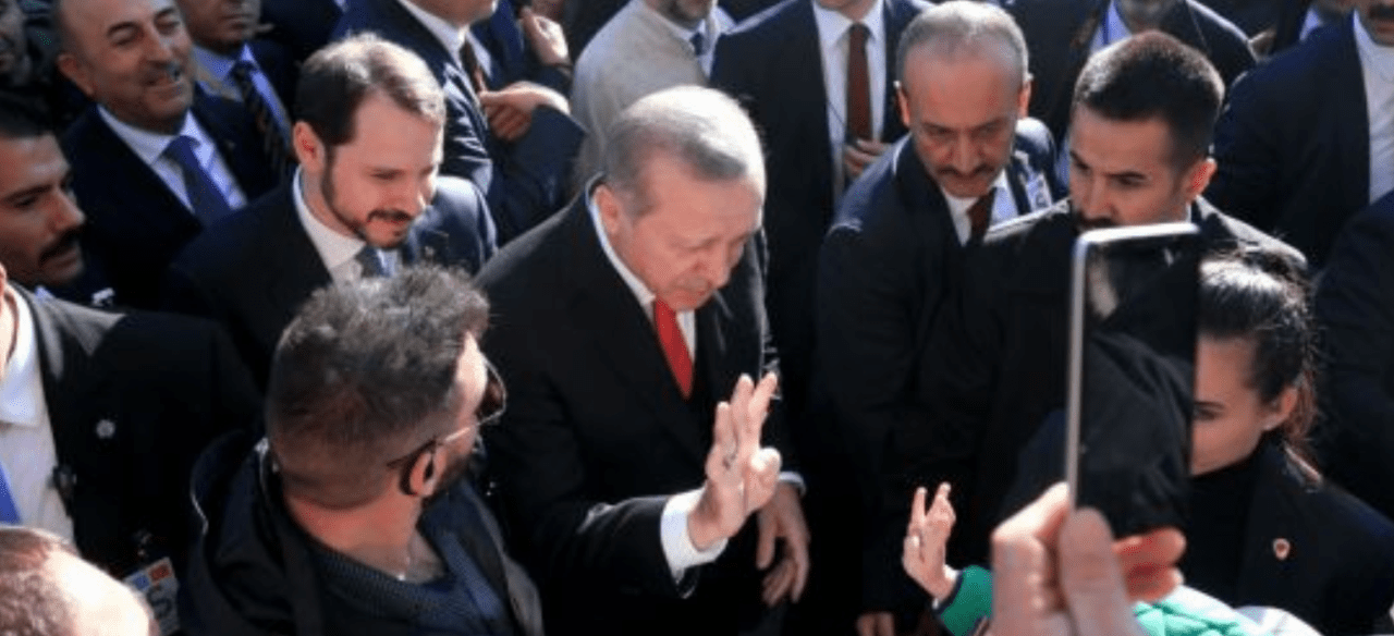 Ελληνοτουρκικά: Ανησυxία για σόου Ερντογάν στη Θράκη – Πιθανή περιοδεία του στο πλαίσιο της παρουσίας του στη Θεσσαλονίκη