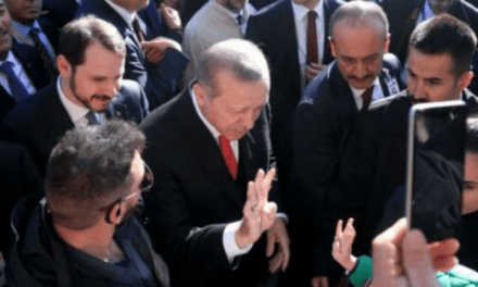 Ελληνοτουρκικά: Ανησυxία για σόου Ερντογάν στη Θράκη – Πιθανή περιοδεία του στο πλαίσιο της παρουσίας του στη Θεσσαλονίκη
