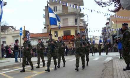 Η Ξάνθη γιόρτασε το «ΟΧΙ» με παρελάσεις και καταθέσεις στεφάνων