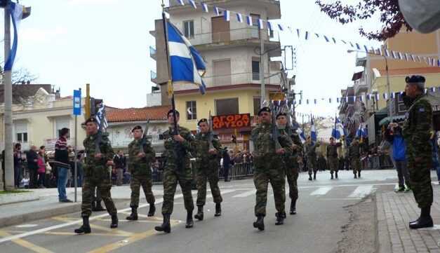 Η Ξάνθη γιόρτασε το «ΟΧΙ» με παρελάσεις και καταθέσεις στεφάνων