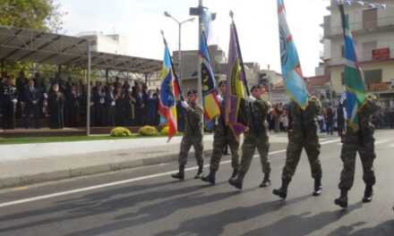 Πολλά παράπονα για έλλειψη ήχου στην παρέλαση