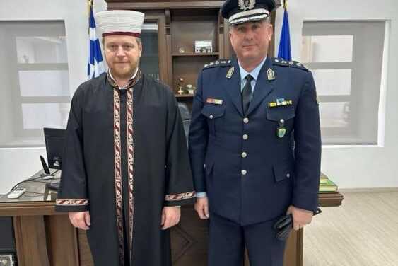 Τον Σοφολογιότατο Τοποτηρητή Μουφτή Ξάνθης Νεζντέν Χεμσερή επισκέφθηκε την Παρασκευή 9/2/2024 ο νέος Αστυνομικός Διευθυντής Ξάνθης Κωνσταντίνος Ρίζος, με την ευκαιρία της ανάληψης των καθηκόντων του.
