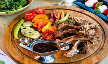 Taste Atlas: Κορυφαία συνταγή με αρνί τα ελληνικά παϊδάκια