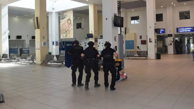 Άσκηση ετοιμότητας στους αερολιμένες Καλαμάτας και Αλεξανδρούπολης