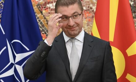 Νέα πρόκληση από τον Σκοπιανό πρωθυπουργό: Θα αποκαλώ τη χώρα όπως θέλω, να πάτε στη Χάγη