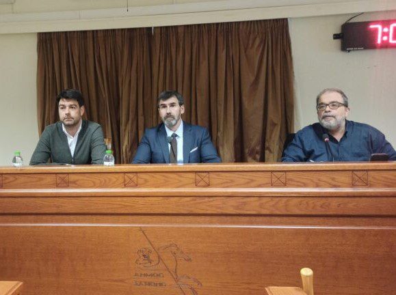 Λογοδοσία δημάρχου. Καμία ερώτηση, παρατήρηση πρόταση από την αντιπολίτευση.  – Ο ΔΗΜΑΡΧΟΣ … «ΑΠΟΛΟΓΗΘΗΚΕ» ΓΙΑ ΤΑ ΠΕΠΡΑΓΜΕΝΑ ΤΟΥ