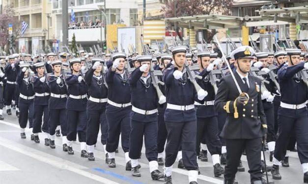 Πολεμικό Ναυτικό: Περνάει περνάει η μέλισσα – Οργή από τους  προσκυνημένους του πολιτικού συστήματος