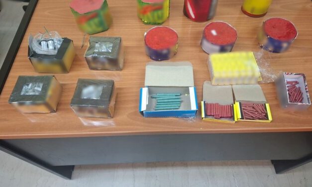Συνελήφθη ημεδαπός κατηγορούμενος για παράβαση της νομοθεσίας περί βεγγαλικών, πυροτεχνημάτων, φωτοβολίδων και παιδικών αθυρμάτων στην Κομοτηνή