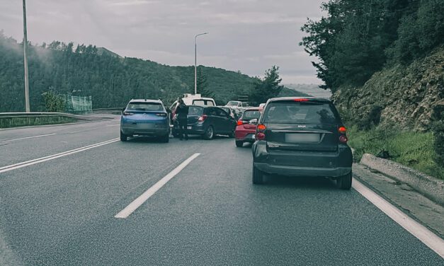 Καραμπόλα εξι οχήματων στον δρόμο Άγιο Σίλα – Σταυρός Αμυγδαλεώνα