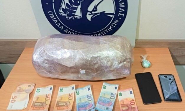 Από αστυνομικούς του Τμήματος Δίωξης και Εξιχνίασης Εγκλημάτων Δράμας συνελήφθησαν δύο ημεδαποί κατηγορούμενοι για διακίνηση ναρκωτικών  