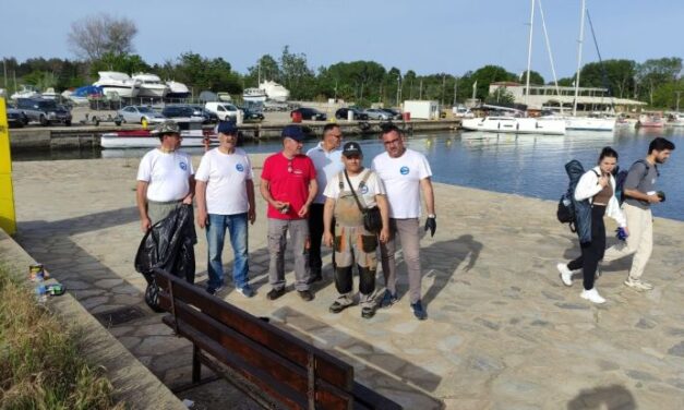 Ευχαριστίες από τον πρόεδρο Λιμενικού Ταμείου Λάγους Σταυρακάρα Φώτη προς τον Σύλλογο Ερασιτεχνών Αλιέων για τον καθαρισμό του λιμανιού Αβδήρων