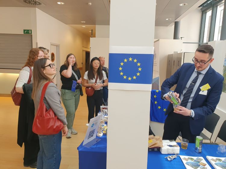 Η Περιφέρεια Ανατολικής Μακεδονίας και Θράκης στην «καρδιά» της Ευρωπαϊκής Ένωσης για την Ημέρα της Ευρώπης  Τουρισμός, πολιτισμός, γαστρονομία από την μοναδική ελληνική Περιφέρεια στις Βρυξέλλες, προσκεκλημένη της Ένωσης Περιφερειών Ευρώπης