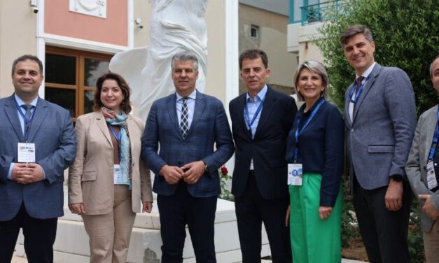 Περιφερειάρχης Χριστόδουλος Τοψίδης: «Πράξη αναγνώρισης του στρατηγικού ενδιαφέροντος της Ανατολικής Μακεδονίας και Θράκης η επίσκεψη Οικονομικών και Εμπορικών Ακολούθων ξένων αρχών»