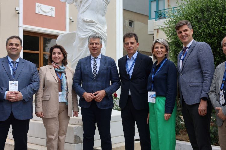 Περιφερειάρχης Χριστόδουλος Τοψίδης: «Πράξη αναγνώρισης του στρατηγικού ενδιαφέροντος της Ανατολικής Μακεδονίας και Θράκης η επίσκεψη Οικονομικών και Εμπορικών Ακολούθων ξένων αρχών»