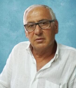 Γ. Κομνηνός: Πότε θα μαζευτούν τα αδέσποτα από τις πόλεις και τα χωριά μας;