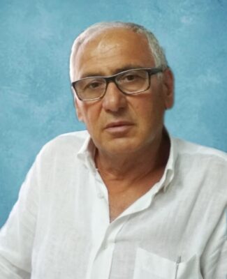 Γ. Κομνηνός: Πότε θα μαζευτούν τα αδέσποτα από τις πόλεις και τα χωριά μας;