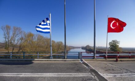 Θράκη -ΤΙ ΑΛΛΟ ΘΑ ΔΟΥΜΕ: Φορτηγό που μετέφερε ψάρια ήταν φορτωμένο με 30 πιστόλια – Εντοπίστηκε στα σύνορα