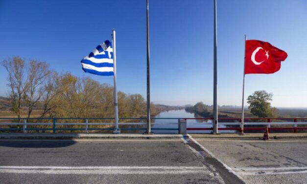 Θράκη -ΤΙ ΑΛΛΟ ΘΑ ΔΟΥΜΕ: Φορτηγό που μετέφερε ψάρια ήταν φορτωμένο με 30 πιστόλια – Εντοπίστηκε στα σύνορα