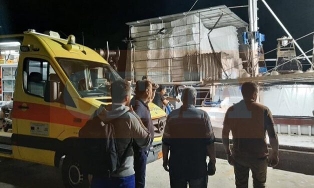 Αυτή την δυνατή και περήφανη Ελλάδα καταστρέφει το πολιτικό σύστημα – Καπετάνιος αλιευτικού αψήφησε τα μποφόρ και μετέφερε 78χρονη καρκινοπαθή από τη Σαμοθράκη