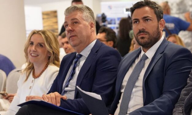 Σημαντικές οι επιδόσεις της ΠΑΜΘ στο ΕΣΠΑ, αλλά και σημαντικό γεγονός η συμμετοχή της στα κέντρα αποφάσεων της Ε.Ε., τόνισε ο Περιφερειάρχης κ. Χριστόδουλος Τοψίδης στη Διημερίδα  «ΕΣΠΑ: ΕΥΚΑΙΡΙΕΣ ΑΝΑΠΤΥΞΗΣ ΚΑΙ ΣΤΗΡΙΞΗ ΤΗΣ ΤΟΠΙΚΗΣ ΚΟΙΝΩΝΙΑΣ» στην Καβάλα