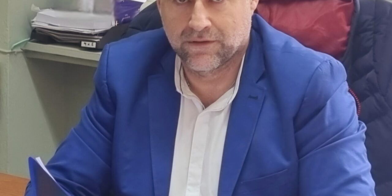 ΣΤΟ ΣΤΟΧΑΣΤΡΟ ΤΟΥ Π. ΛΥΡΑΤΖΗ Η ΚΟΣΤΟΒΟΡΟΣ ΛΕΙΤΟΥΡΓΙΑ ΤΟΥ ΔΗΜΟΤΙΚΟΥ ΡΑΔΙΟΦΩΝΟΥ