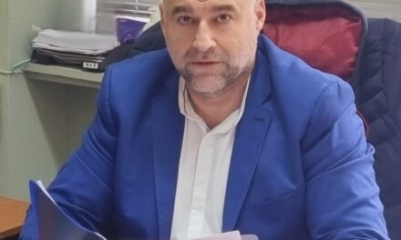 ΣΤΟ ΣΤΟΧΑΣΤΡΟ ΤΟΥ Π. ΛΥΡΑΤΖΗ Η ΚΟΣΤΟΒΟΡΟΣ ΛΕΙΤΟΥΡΓΙΑ ΤΟΥ ΔΗΜΟΤΙΚΟΥ ΡΑΔΙΟΦΩΝΟΥ