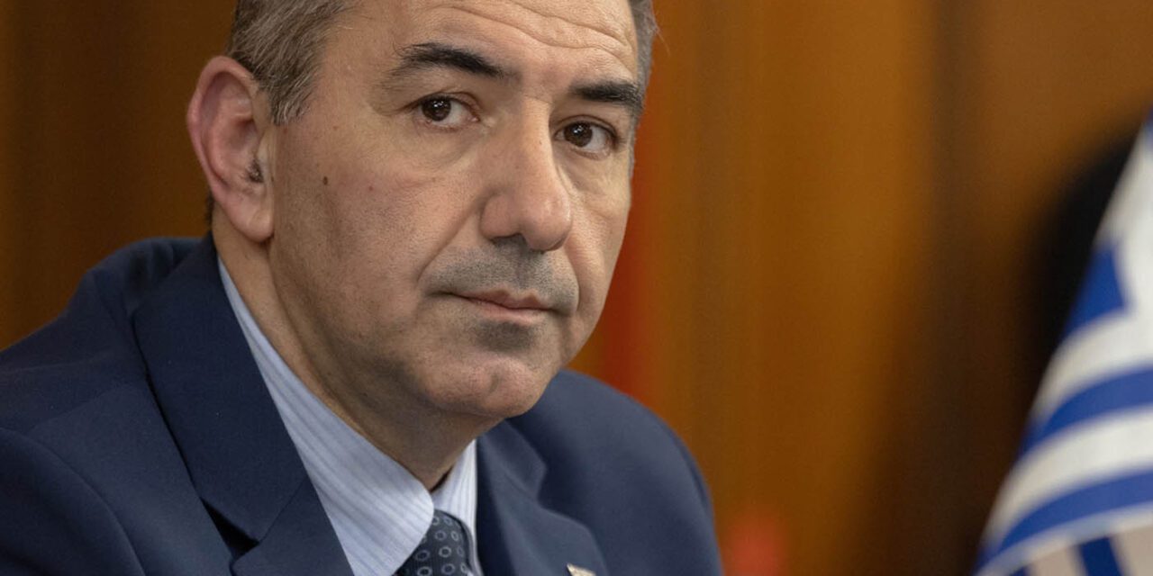 Υβριδική απειλή το μεταναστευτικό – Ο ρόλος της Τουρκίας στη Λιβύη και η μεταστροφή Χαφτάρ