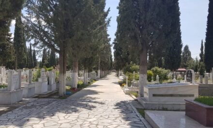 Ιερόσυλοι Δροσερίτες βανδάλισαν τάφο στα νεκροταφεία της Ξάνθης