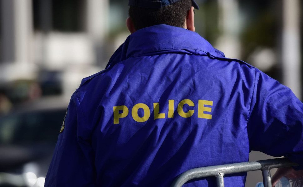 ΑΝΤΙΔΡΑΣΗ  ΚΟΜΟΥΝΙΣΤΩΝ ΤΗΣ ΞΑΝΘΗΣ ΓΙΑ ΤΟΝ ΑΣΤΥΝΟΜΙΚΟ ΜΕ ΒΙΑΙΗ ΣΥΜΠΕΡΙΦΟΡΑ