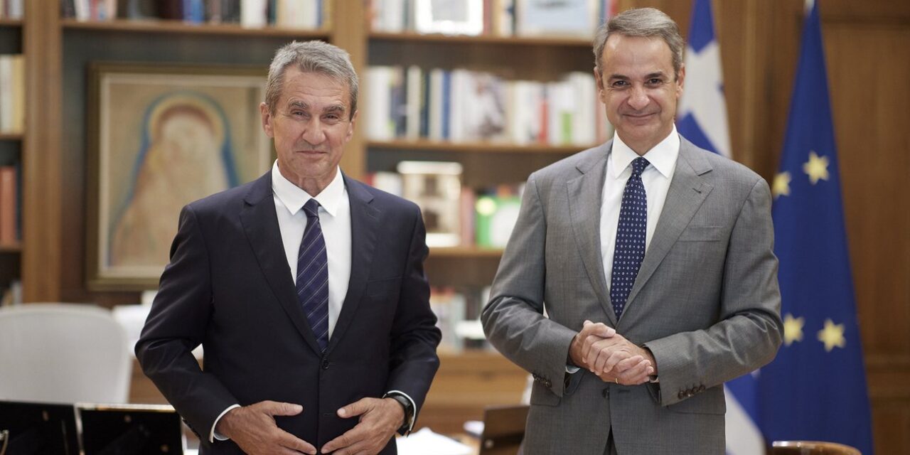 Η προσχώρηση του Ανδρέα Λοβέρδου στη Νέα Δημοκρατία  Μια νέα πολιτική εξέλιξη στον ελληνικό κομματικό χάρτη