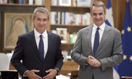 Η προσχώρηση του Ανδρέα Λοβέρδου στη Νέα Δημοκρατία  Μια νέα πολιτική εξέλιξη στον ελληνικό κομματικό χάρτη