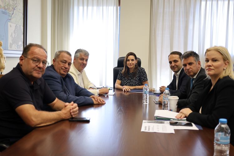 Κυβερνητικό κλιμάκιο στην Κομοτηνή-Σύσκεψη του Περιφερειάρχη ΑΜΘ με την Υπουργό Τουρισμού για τις προοπτικές τουριστικής ανάπτυξης της Π.Ε. Ροδόπης