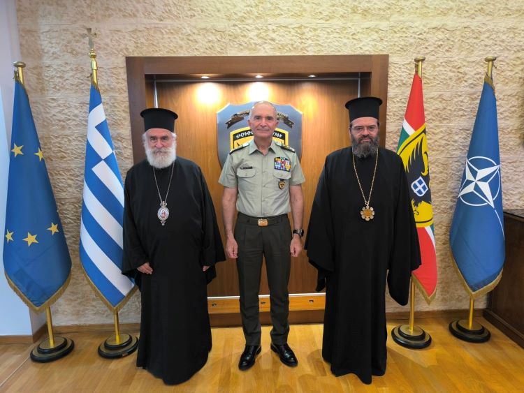 Επίσκεψη σεβασμιότατου Ξάνθης και Μαρωνίας Κομοτηνής στον Αρχηγό ΓΕΣ