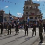 Η παρέλαση της 28ης    Οκτωβρίου τα είχε όλα. Και λεβεντιά και πολιτική αδιαφορία