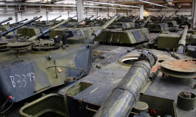 Ε.Ε: Των εξοπλισμών το κάγκελο