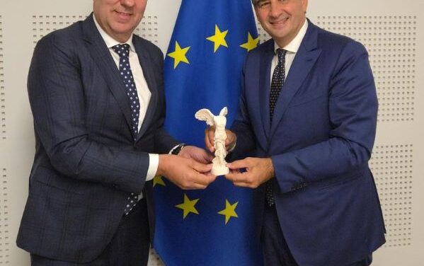 Συνάντηση Περιφερειάρχη με τον Ευρωπαίο Επίτροπο Περιφερειακής Πολιτικής-Η Πολιτική Συνοχής διαμορφώνει το μέλλον της Ανατολικής Μακεδονίας και Θράκης