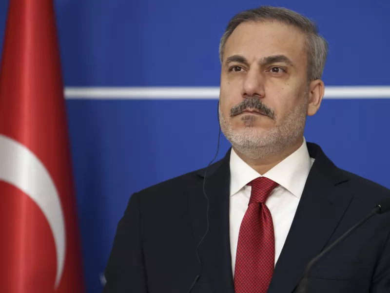 Νέες προκλητικές αναφορές Φιντάν περί «τουρκικής μειονότητας στη Δυτική Θράκη»