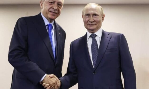 Τι κρύβεται πίσω από τις απειλές Ζαχάροβα…